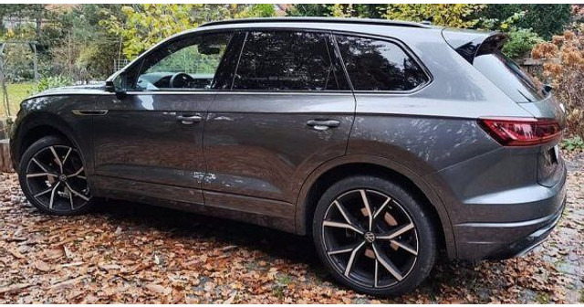 Volkswagen Touareg 3.0 TDi R-line 4-motion - 汽车:图3 Volkswagen Touareg 3.0 TDi R-line 4-motion - 汽车:图3