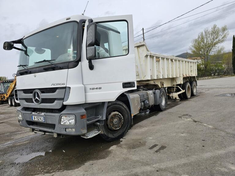 Mercedes Actros 1846 - 牵引车, 翻斗半拖车:图1 Mercedes Actros 1846 - 牵引车, 翻斗半拖车:图1