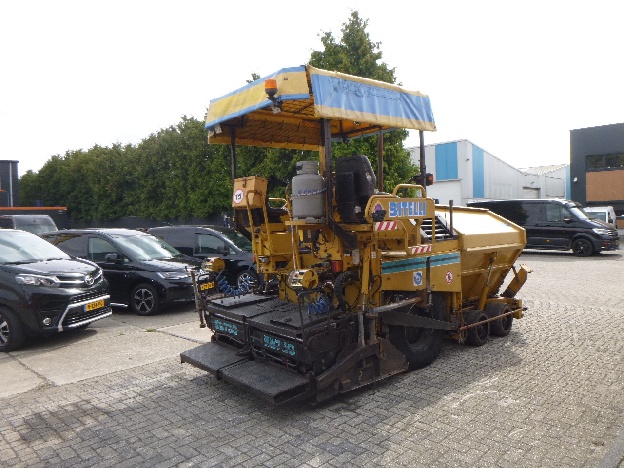 CATERPILLAR BB730 - 沥青铺路机:图4 CATERPILLAR BB730 - 沥青铺路机:图4