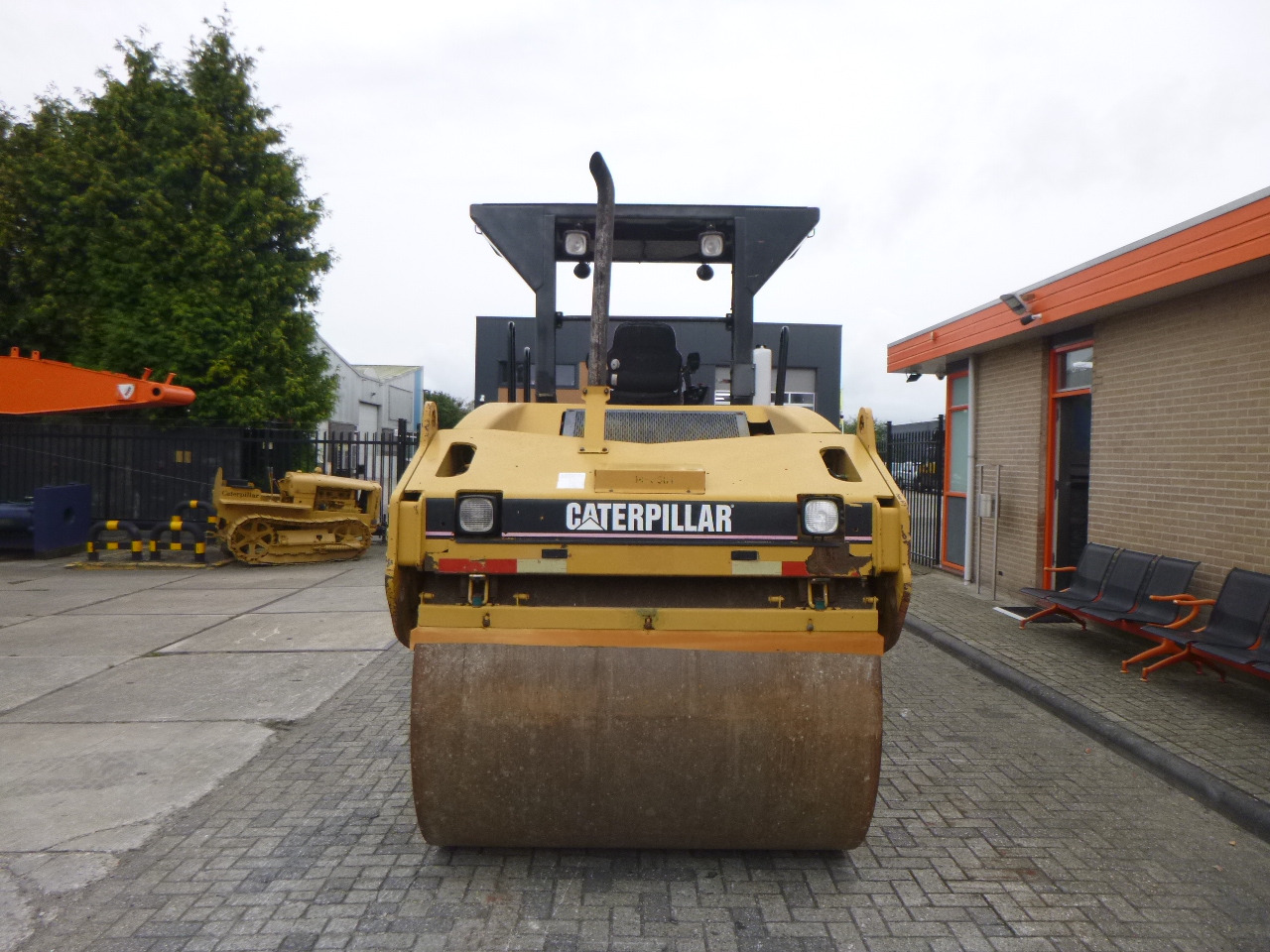 CATERPILLAR CB-534D - 压路机:图4 CATERPILLAR CB-534D - 压路机:图4