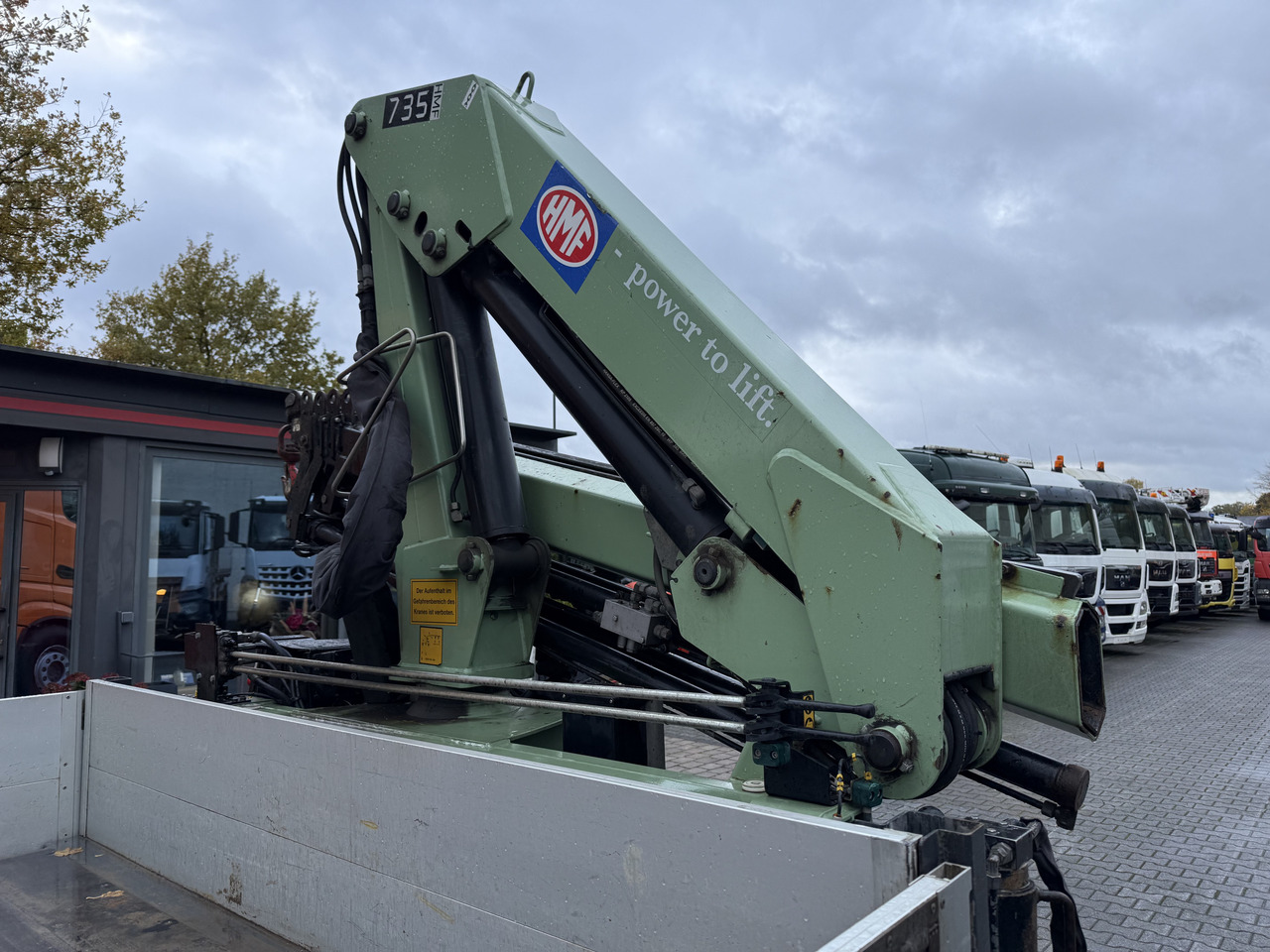 Iveco EuroCargo 80E22 Kran HMF 735 bis 15 Meter - 栏板式/ 平板卡车, 起重车:图4 Iveco EuroCargo 80E22 Kran HMF 735 bis 15 Meter - 栏板式/ 平板卡车, 起重车:图4