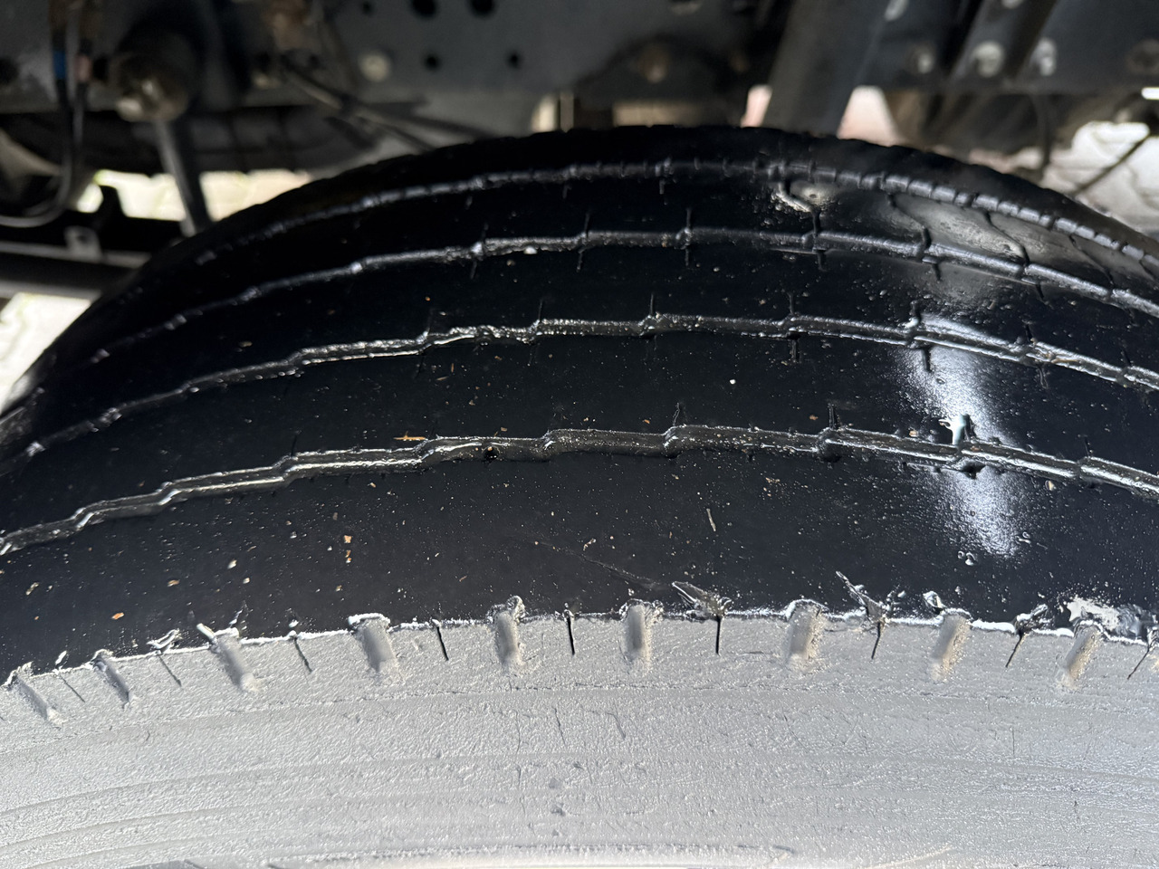 Iveco EuroCargo 80E22 Kran HMF 735 bis 15 Meter - 起重车, 栏板式/ 平板卡车:图3 Iveco EuroCargo 80E22 Kran HMF 735 bis 15 Meter - 起重车, 栏板式/ 平板卡车:图3