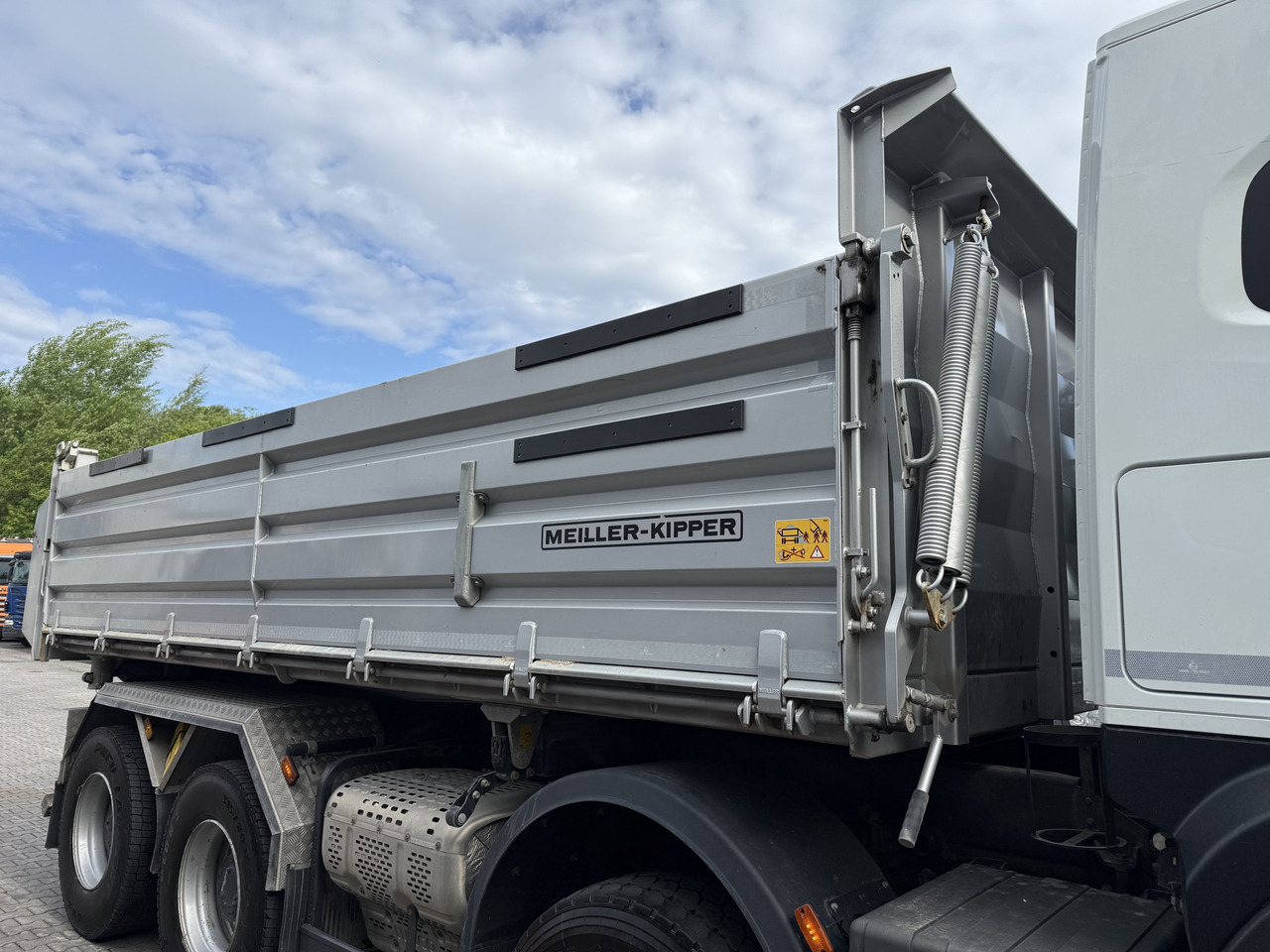 Iveco T-Way 510 / AT410T51 8X4 Meiller - 翻斗车:图2 Iveco T-Way 510 / AT410T51 8X4 Meiller - 翻斗车:图2