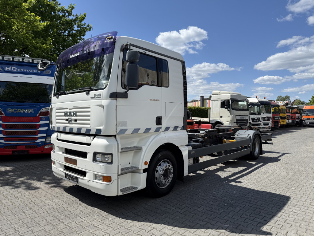 MAN TGA 18.350 4X2 LL Fahrschule - 集装箱运输车/ 可拆卸车身的卡车:图1 MAN TGA 18.350 4X2 LL Fahrschule - 集装箱运输车/ 可拆卸车身的卡车:图1