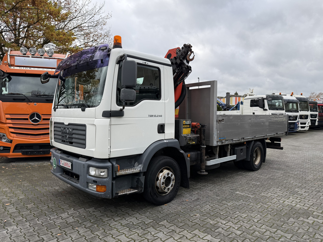 MAN TGM 12.240 Palfinger 11001 bis 19 Meter - 栏板式/ 平板卡车, 起重车:图1 MAN TGM 12.240 Palfinger 11001 bis 19 Meter - 栏板式/ 平板卡车, 起重车:图1