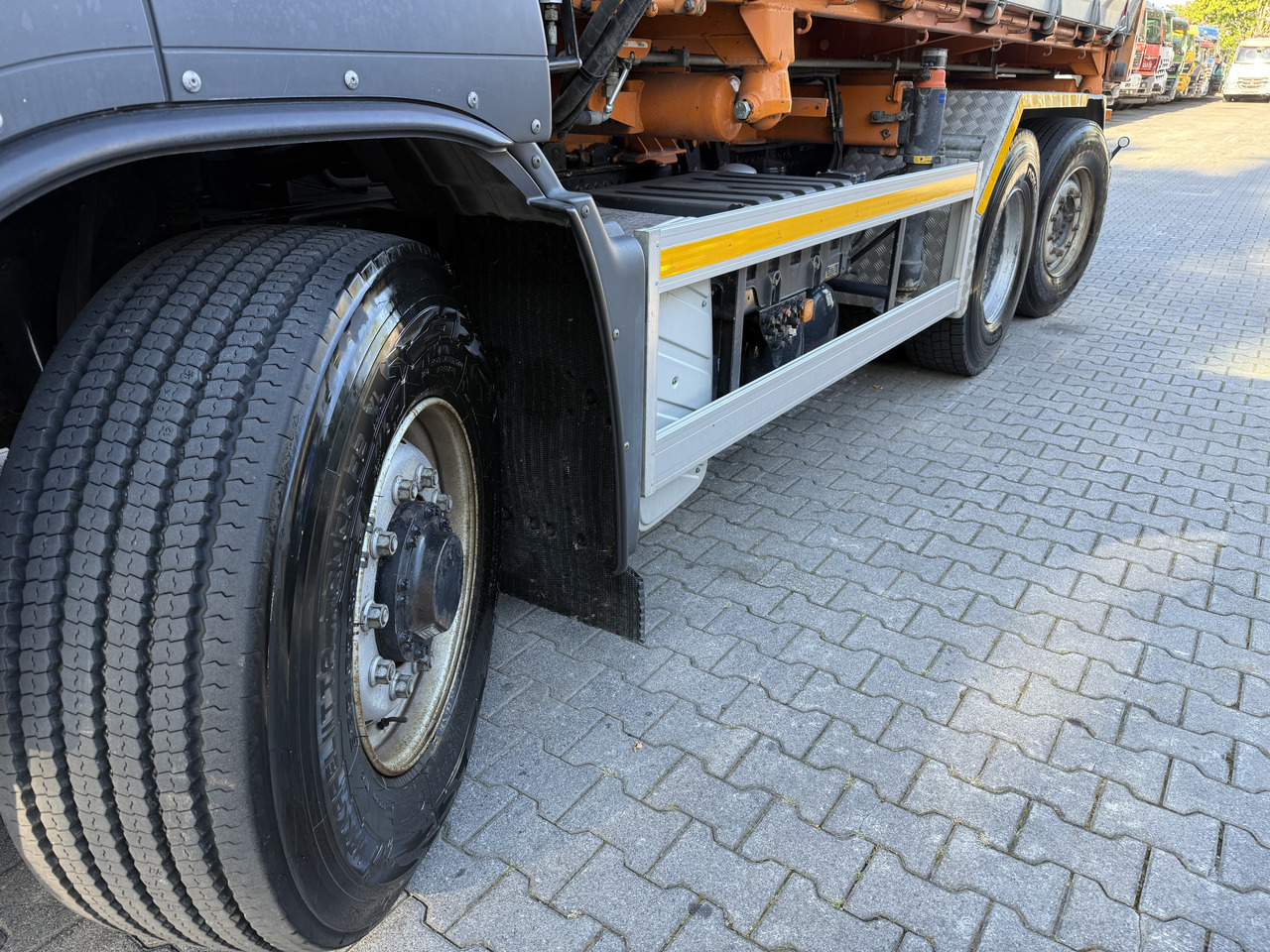 MAN TGS 28.400 6X4H-4 BL - 驾驶室底盘卡车, 起重车:图3 MAN TGS 28.400 6X4H-4 BL - 驾驶室底盘卡车, 起重车:图3