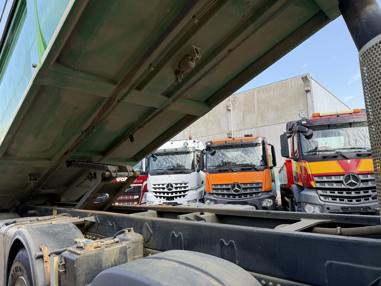MAN TGS 50.460 10X8 - 翻斗车:图2 MAN TGS 50.460 10X8 - 翻斗车:图2