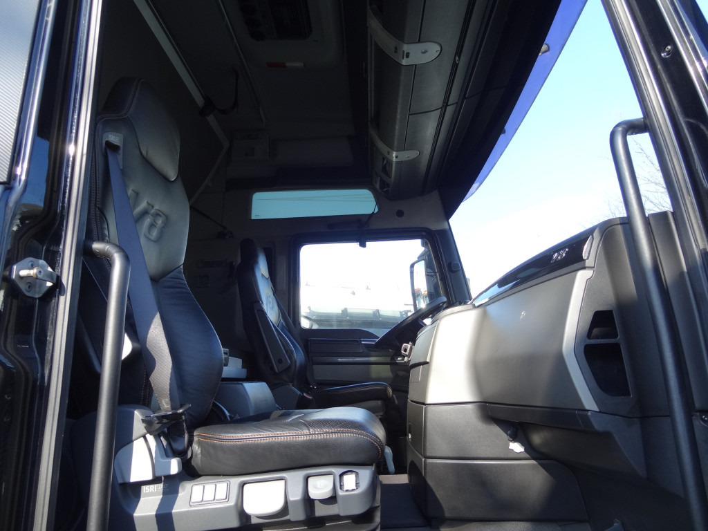 MAN TGX 18.680 V8 - 牵引车:图4 MAN TGX 18.680 V8 - 牵引车:图4