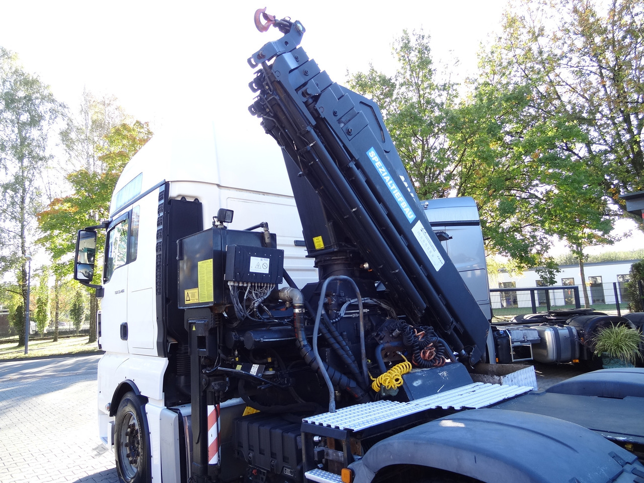 MAN TGX 33.480 6X4 Kran MKG 381 bis 20 Meter - 牵引车:图5 MAN TGX 33.480 6X4 Kran MKG 381 bis 20 Meter - 牵引车:图5