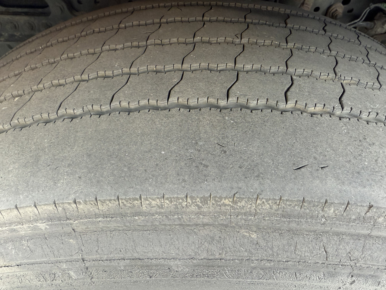 Mercedes-Benz Actros 1842LS Kran HMF 2020 bis 18 Meter - 牵引车:图2 Mercedes-Benz Actros 1842LS Kran HMF 2020 bis 18 Meter - 牵引车:图2