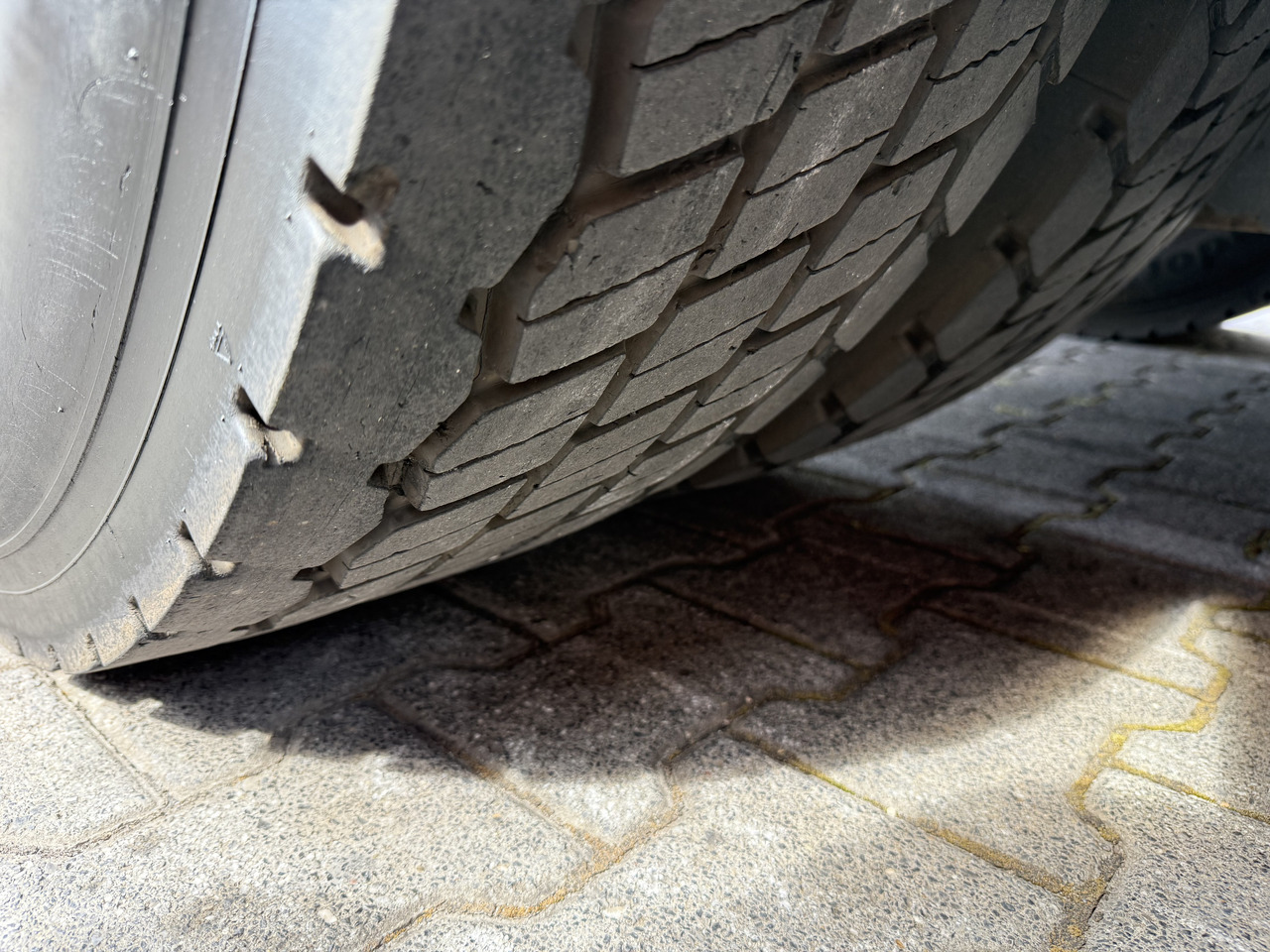 Mercedes-Benz Actros 1842LS Kran HMF 2020 bis 18 Meter - 牵引车:图3 Mercedes-Benz Actros 1842LS Kran HMF 2020 bis 18 Meter - 牵引车:图3