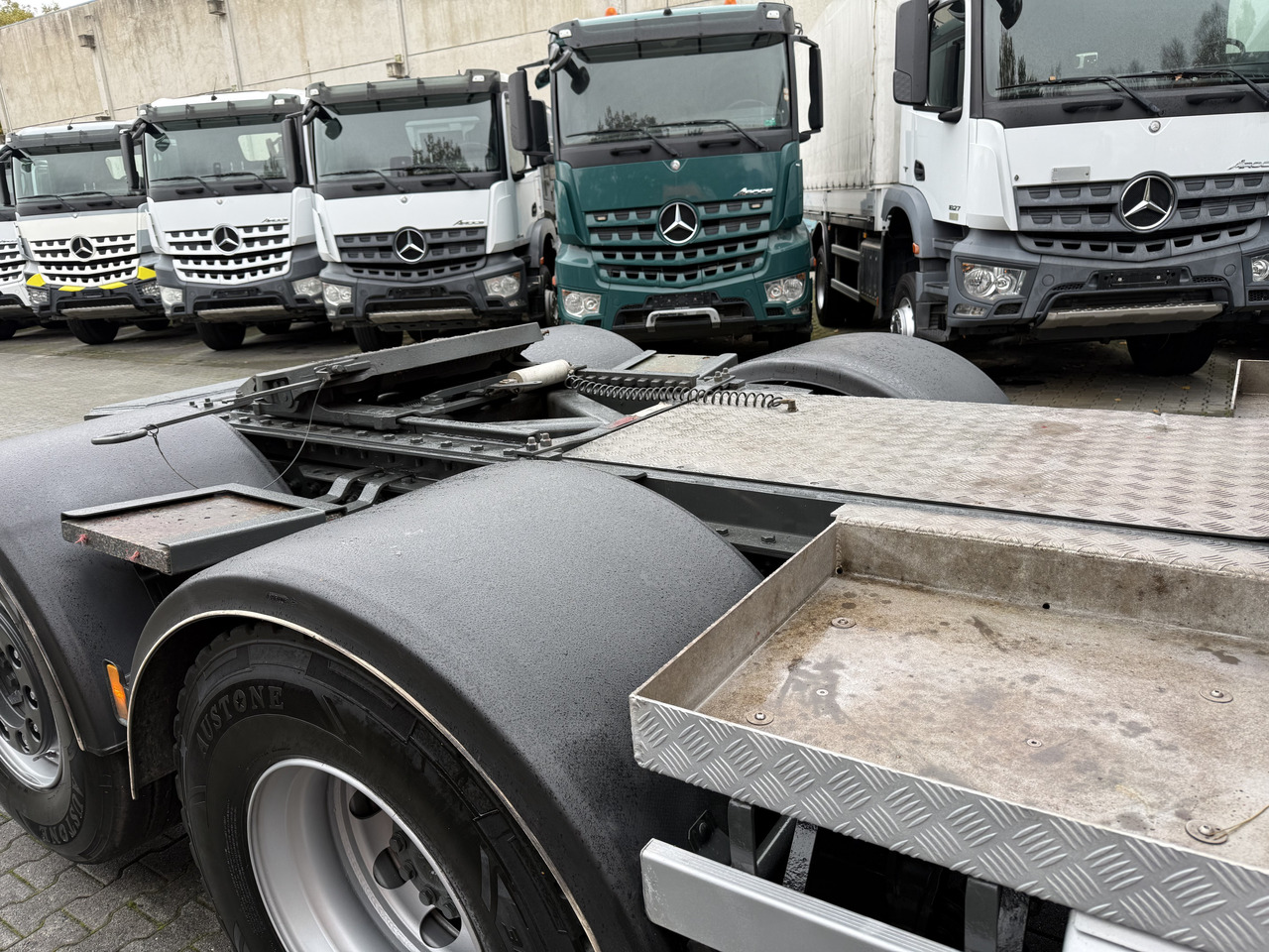 Mercedes-Benz Actros 2548 LS 6X2 Kran HMF 3220 bis 16 Meter - 起重车, 牵引车:图3 Mercedes-Benz Actros 2548 LS 6X2 Kran HMF 3220 bis 16 Meter - 起重车, 牵引车:图3