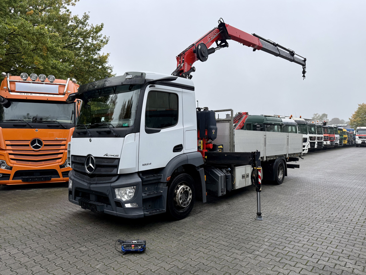 Mercedes-Benz Actros MP5 1824 Kran Fassi F155 - 起重车, 栏板式/ 平板卡车:图1 Mercedes-Benz Actros MP5 1824 Kran Fassi F155 - 起重车, 栏板式/ 平板卡车:图1