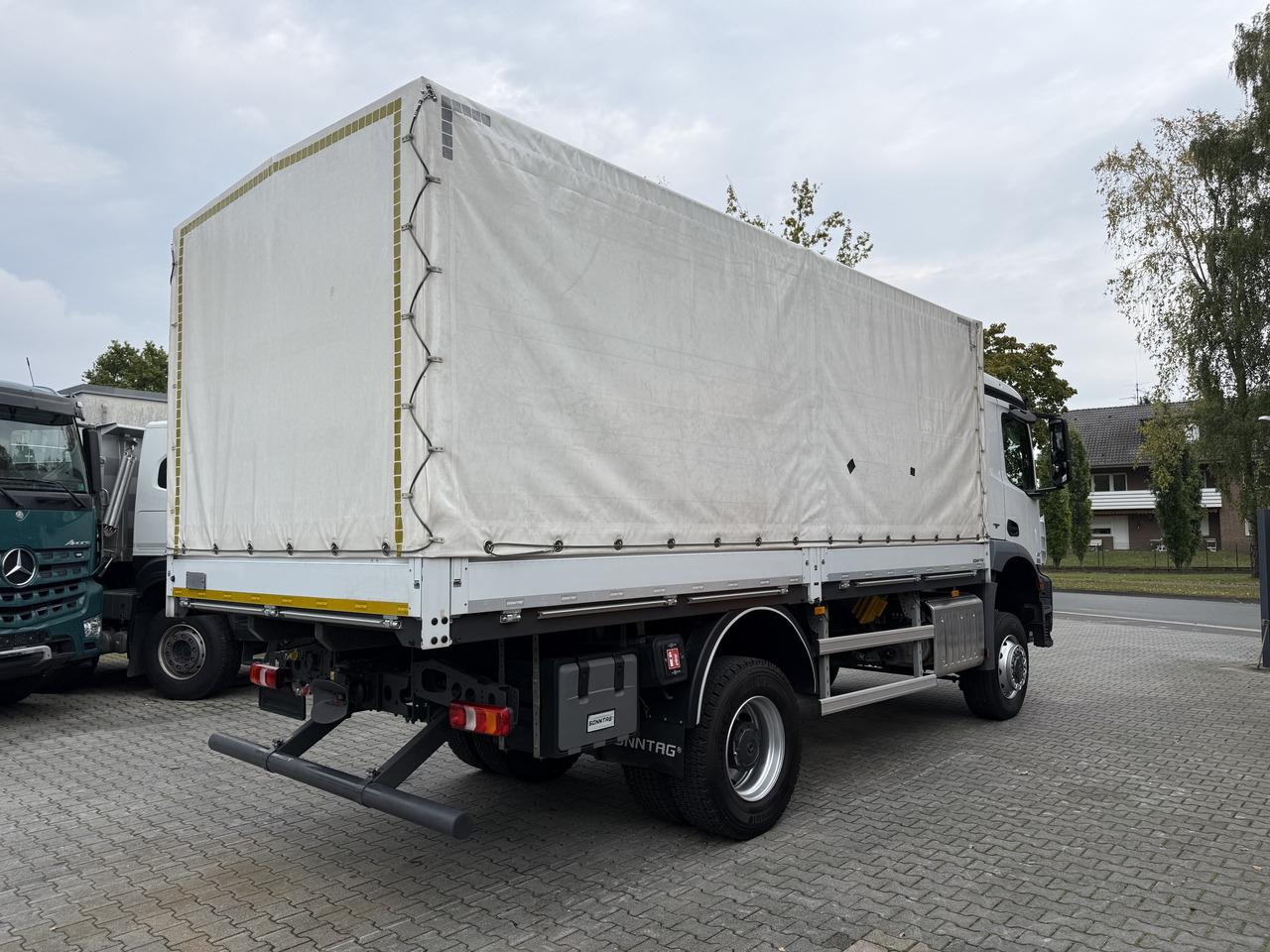 Mercedes-Benz Arocs 1827 AK 4X4 Ex- 租赁 Mercedes-Benz Arocs 1827 AK 4X4 Ex-：图13