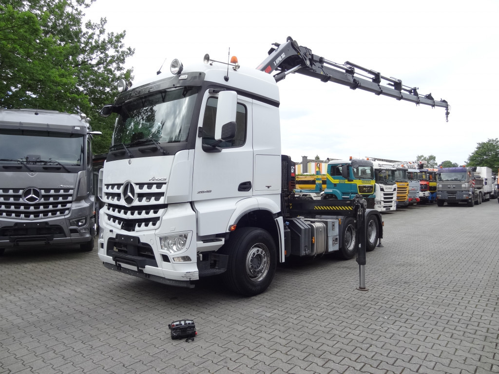Mercedes-Benz Arocs 2648 LS 6X4 Kran Hiab X-HiPro 302 - 牵引车:图1 Mercedes-Benz Arocs 2648 LS 6X4 Kran Hiab X-HiPro 302 - 牵引车:图1