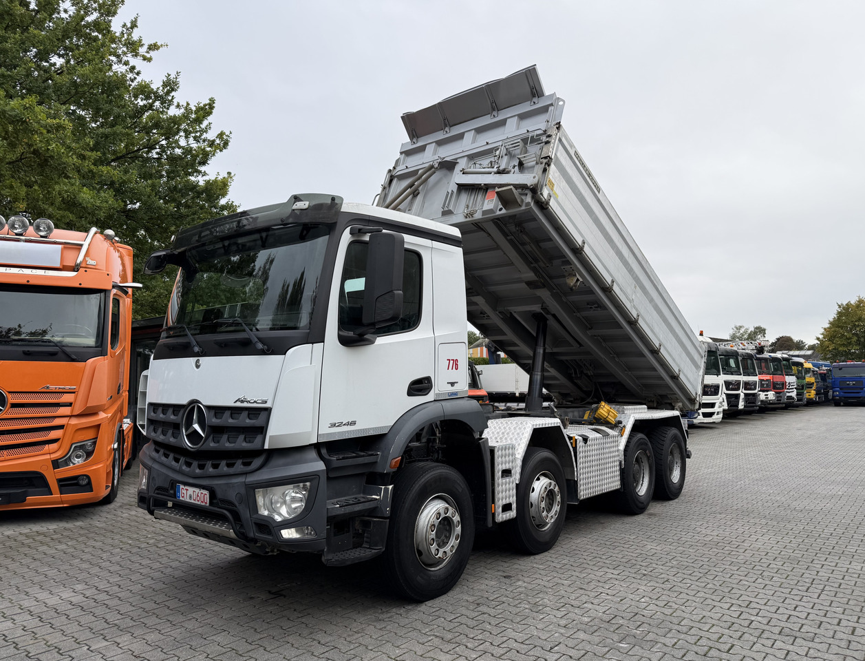 Mercedes-Benz Arocs 3246K 8X4 Meiller - 翻斗车:图1 Mercedes-Benz Arocs 3246K 8X4 Meiller - 翻斗车:图1