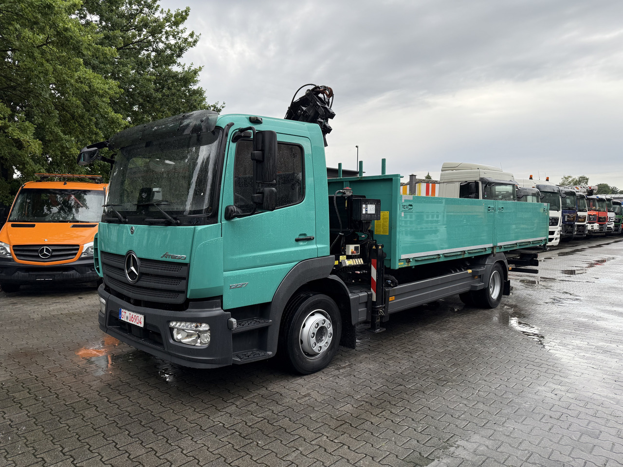 Mercedes-Benz Atego 1227 Kran MKG 96 - 栏板式/ 平板卡车, 起重车:图1 Mercedes-Benz Atego 1227 Kran MKG 96 - 栏板式/ 平板卡车, 起重车:图1