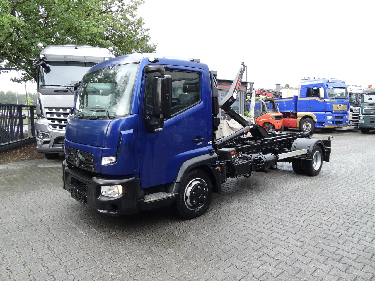 Renault D180.75 Haken Multilift - 吊钩升降车:图1 Renault D180.75 Haken Multilift - 吊钩升降车:图1
