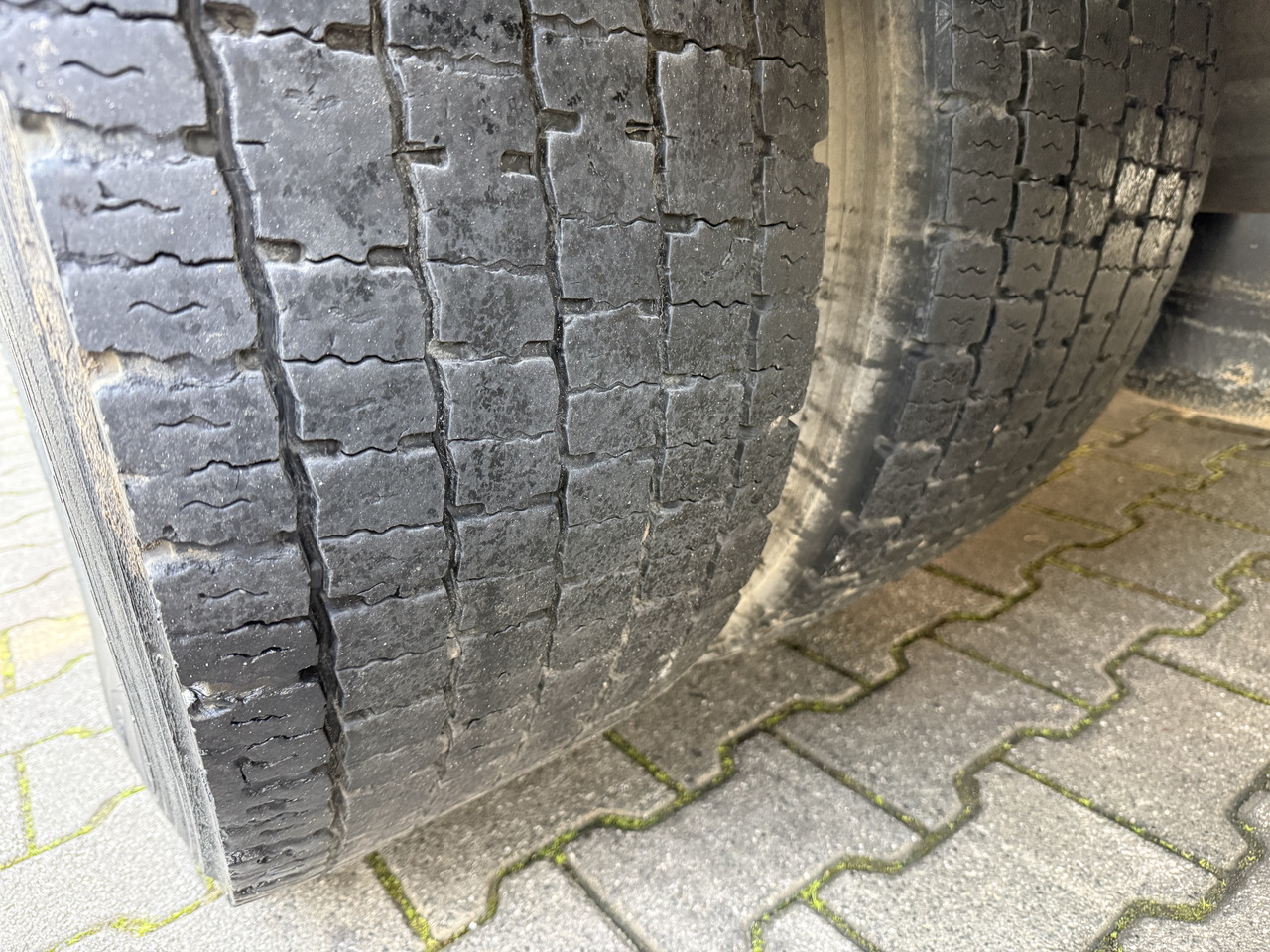 Scania G450 8X2*6 Kipper Kran HMF 2620 K5 - 翻斗车, 起重车:图4 Scania G450 8X2*6 Kipper Kran HMF 2620 K5 - 翻斗车, 起重车:图4