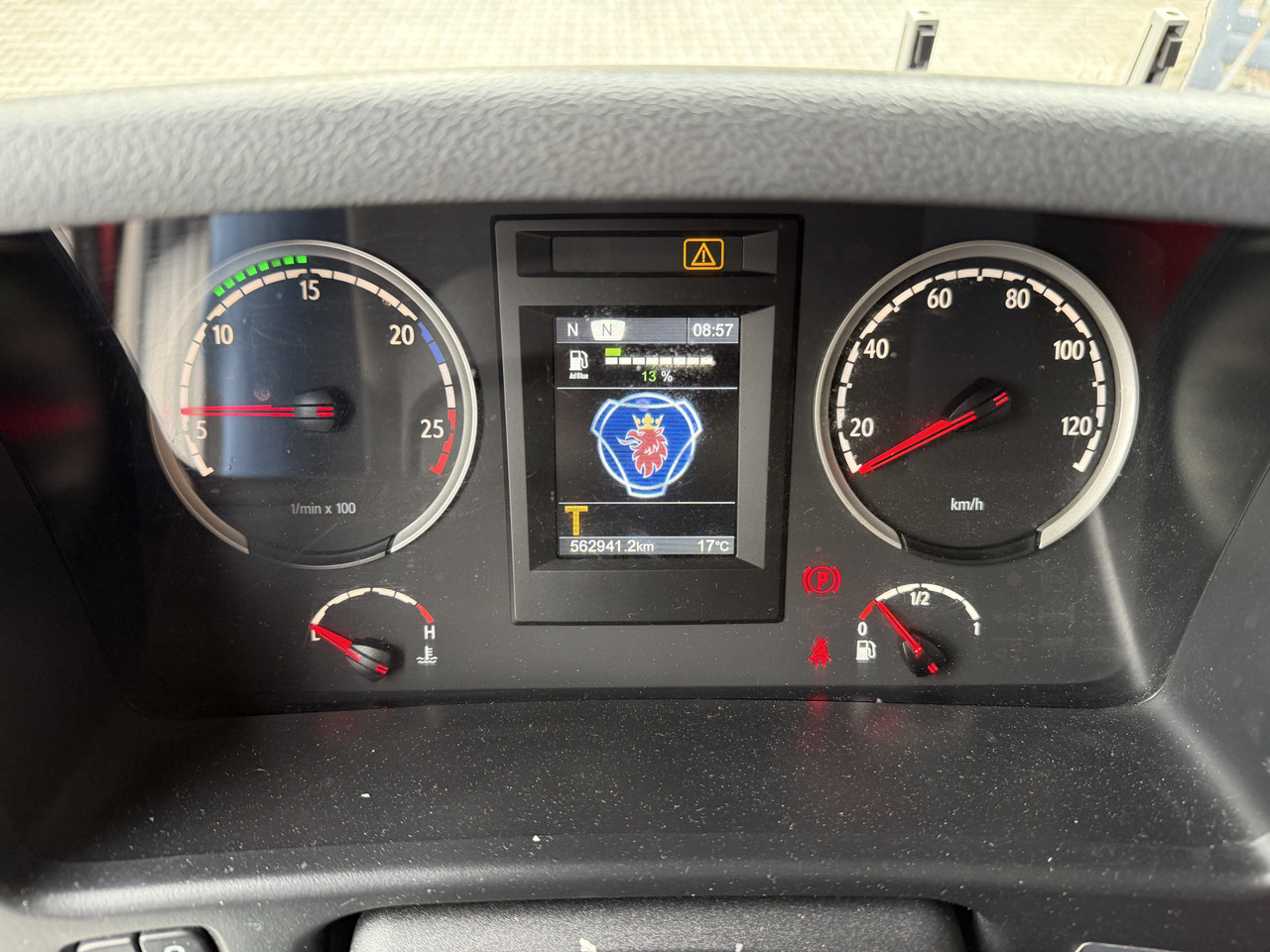 Scania P410 4X2 Palfinger PK 13001 - 起重车:图5 Scania P410 4X2 Palfinger PK 13001 - 起重车:图5