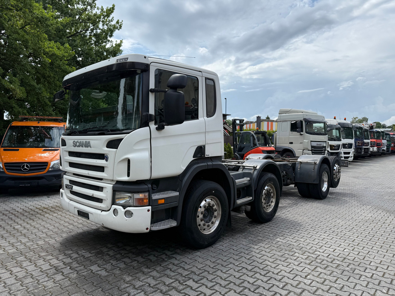 Scania P420 8X2*6 - 驾驶室底盘卡车:图1 Scania P420 8X2*6 - 驾驶室底盘卡车:图1