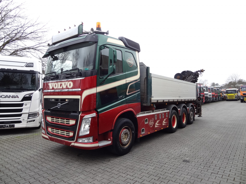 Volvo FH540 8X4 Kipper mit Kran Hiab 244-5 - 翻斗车, 起重车:图1 Volvo FH540 8X4 Kipper mit Kran Hiab 244-5 - 翻斗车, 起重车:图1