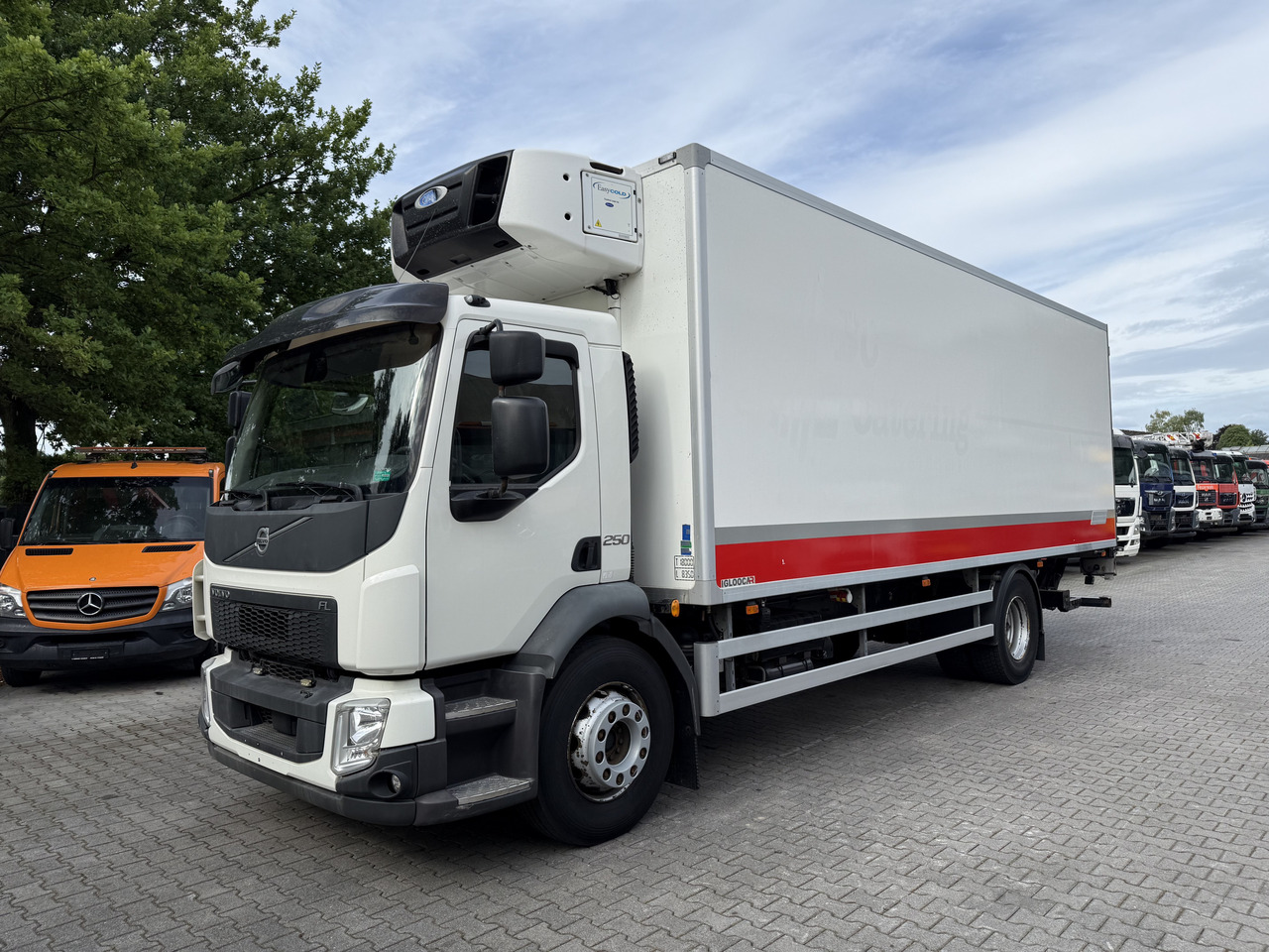 Volvo FL250.18 Carrier Supra 850Mt - 冷藏车:图1 Volvo FL250.18 Carrier Supra 850Mt - 冷藏车:图1
