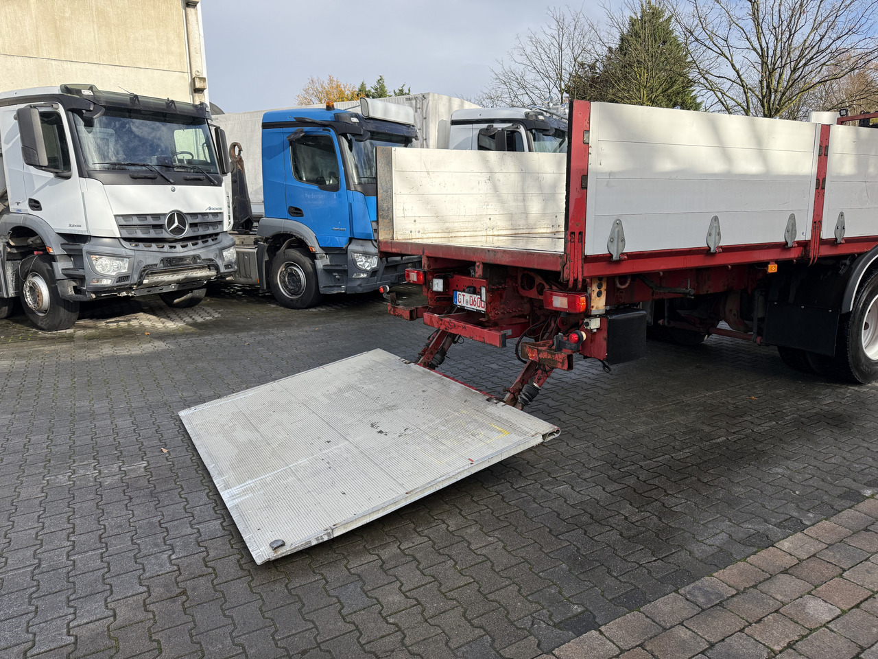 Volvo FM330 Kran Effer 165 bis 20 Meter - 栏板式/ 平板卡车, 起重车:图2 Volvo FM330 Kran Effer 165 bis 20 Meter - 栏板式/ 平板卡车, 起重车:图2
