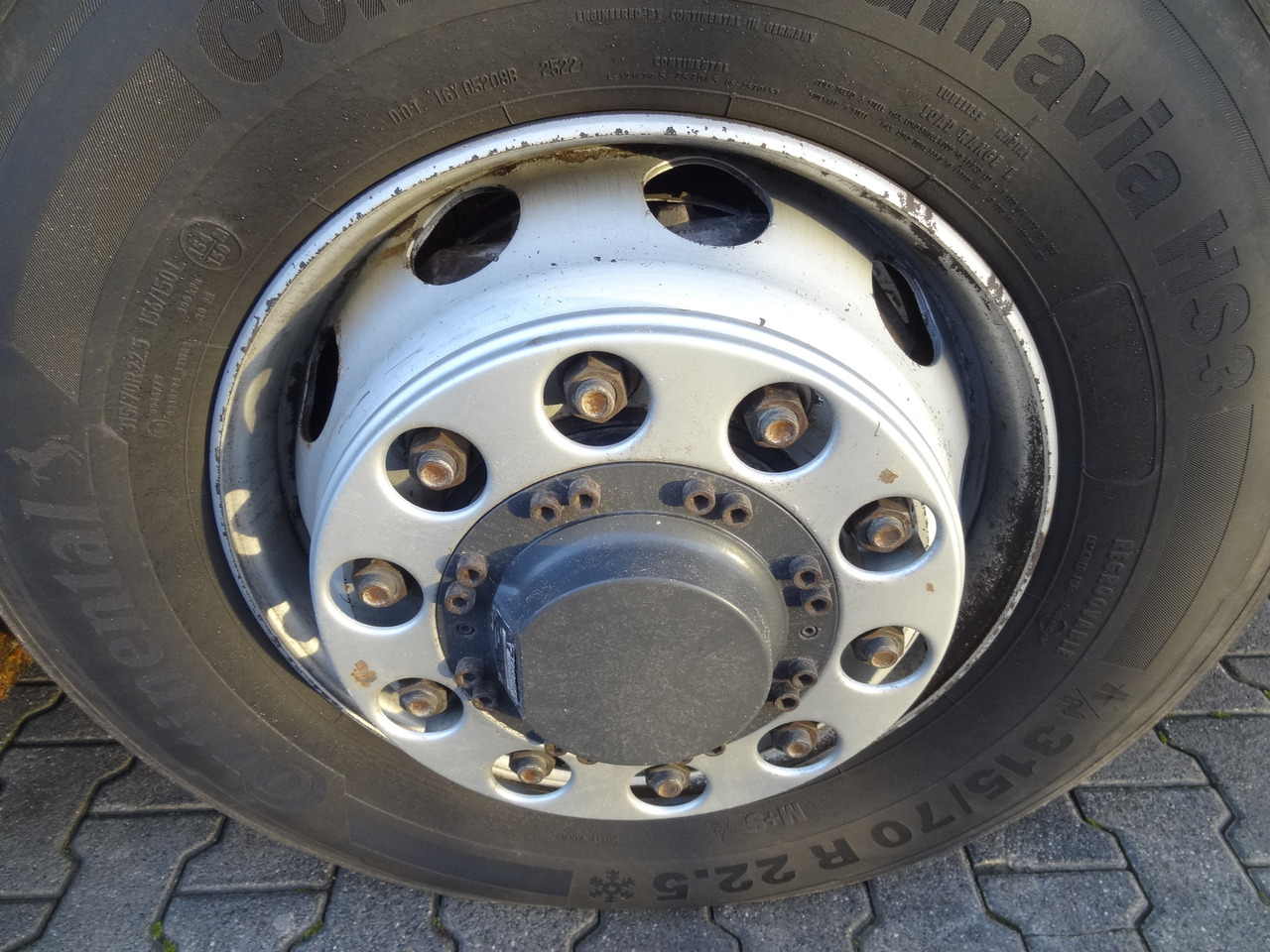 Volvo FM420 4X4 X-Track - 驾驶室底盘卡车:图3 Volvo FM420 4X4 X-Track - 驾驶室底盘卡车:图3