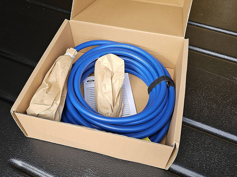 无侧窗厢式货车, 电动小型货车 Ford E-Transit  L3H3 elektr. 68 Kwh：图18