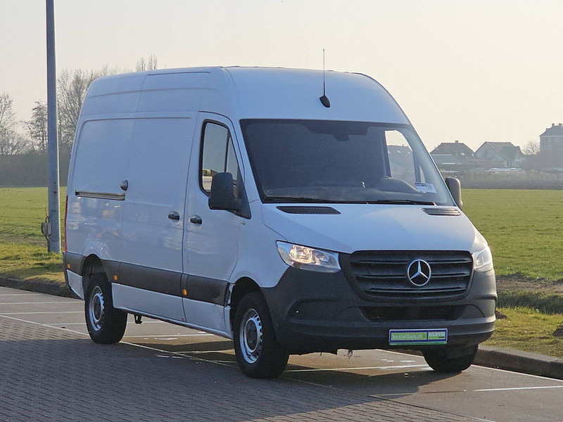 Mercedes-Benz Sprinter 311 L2H2 RWD MBUX Euro6 - 无侧窗厢式货车:图5 Mercedes-Benz Sprinter 311 L2H2 RWD MBUX Euro6 - 无侧窗厢式货车:图5