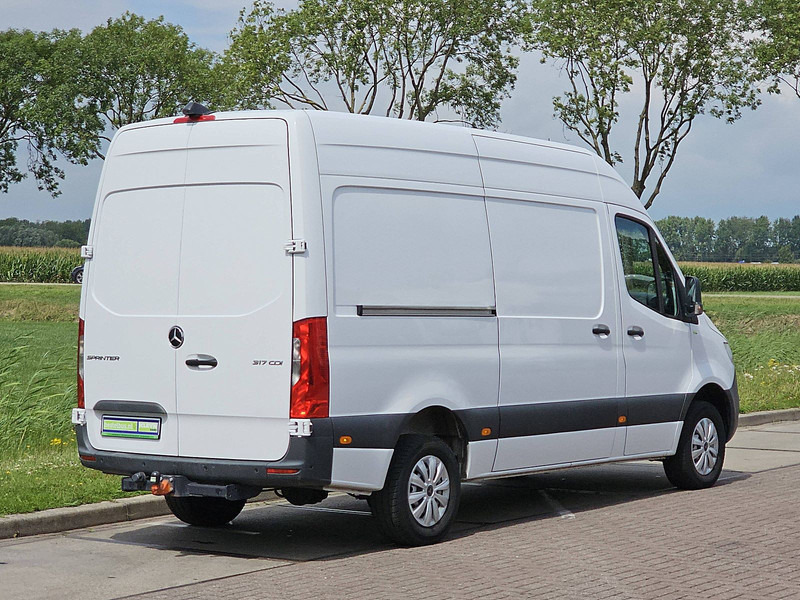 Mercedes-Benz Sprinter 317 L2H2 Mbux Airco - 无侧窗厢式货车:图3 Mercedes-Benz Sprinter 317 L2H2 Mbux Airco - 无侧窗厢式货车:图3