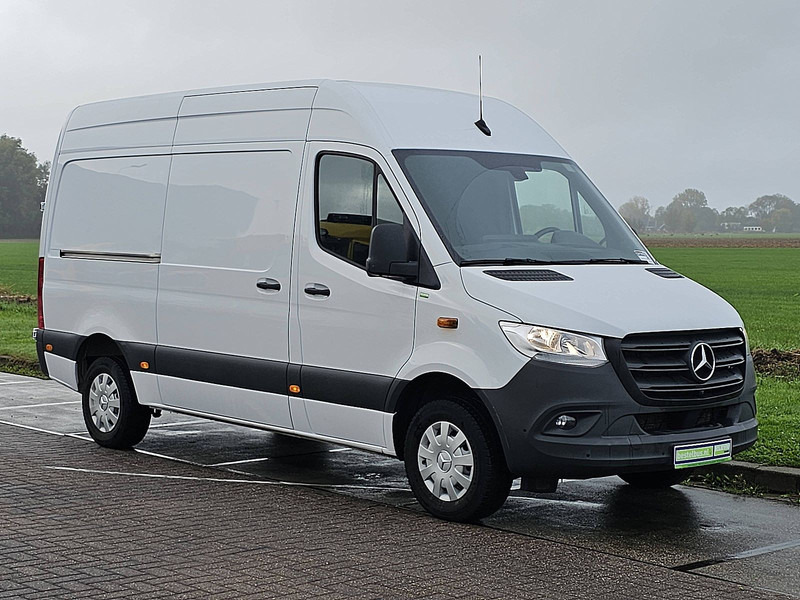 Mercedes-Benz Sprinter 317 L2H2 Navi RWD - 无侧窗厢式货车:图5 Mercedes-Benz Sprinter 317 L2H2 Navi RWD - 无侧窗厢式货车:图5