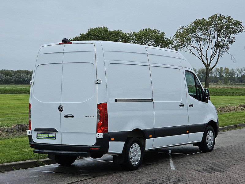 Mercedes-Benz Sprinter 317 L2H2 Navi RWD - 无侧窗厢式货车:图3 Mercedes-Benz Sprinter 317 L2H2 Navi RWD - 无侧窗厢式货车:图3