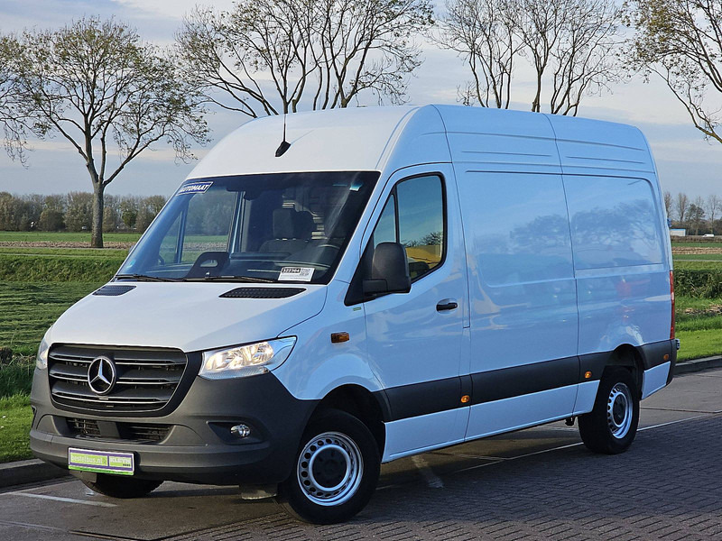 Mercedes-Benz Sprinter 317 L2H2 RWD Mbux10 - 无侧窗厢式货车:图2 Mercedes-Benz Sprinter 317 L2H2 RWD Mbux10 - 无侧窗厢式货车:图2