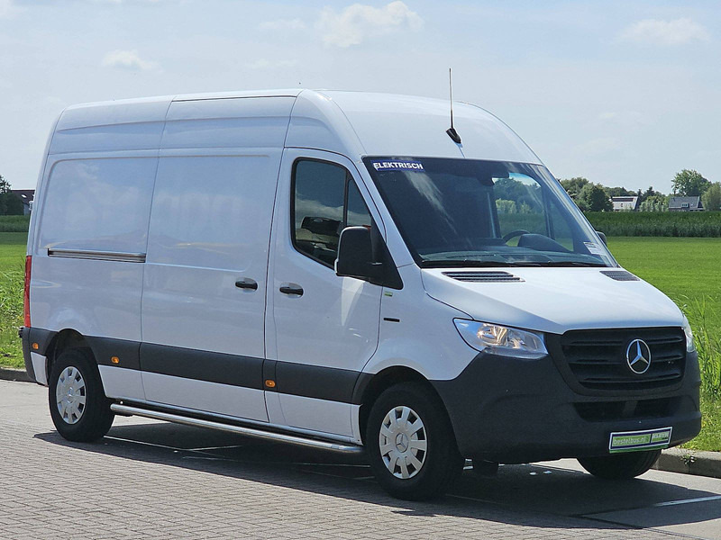 Mercedes-Benz eSprinter L2H2 35 KWH - 无侧窗厢式货车, 电动小型货车:图5 Mercedes-Benz eSprinter L2H2 35 KWH - 无侧窗厢式货车, 电动小型货车:图5