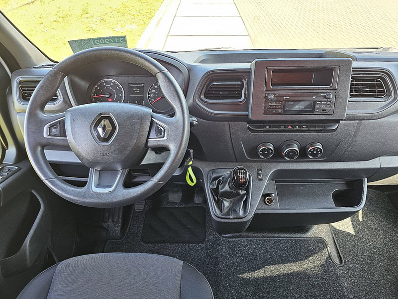 Interior photo 1: 紧凑型面包车 Renault Master 2.3 L1H1 2x-Zijdeur NAP