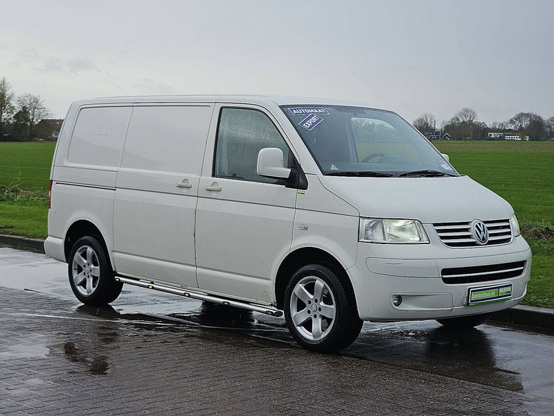 Volkswagen Transporter 2.5 TDI - 紧凑型面包车:图5 Volkswagen Transporter 2.5 TDI - 紧凑型面包车:图5