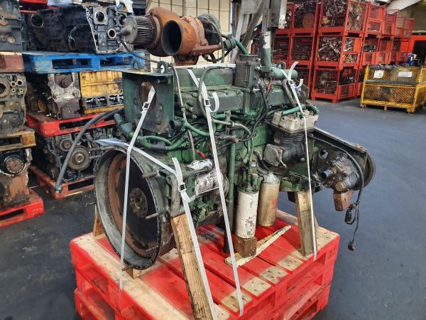 Volvo D7C215 - 发动机:图1 Volvo D7C215 - 发动机:图1