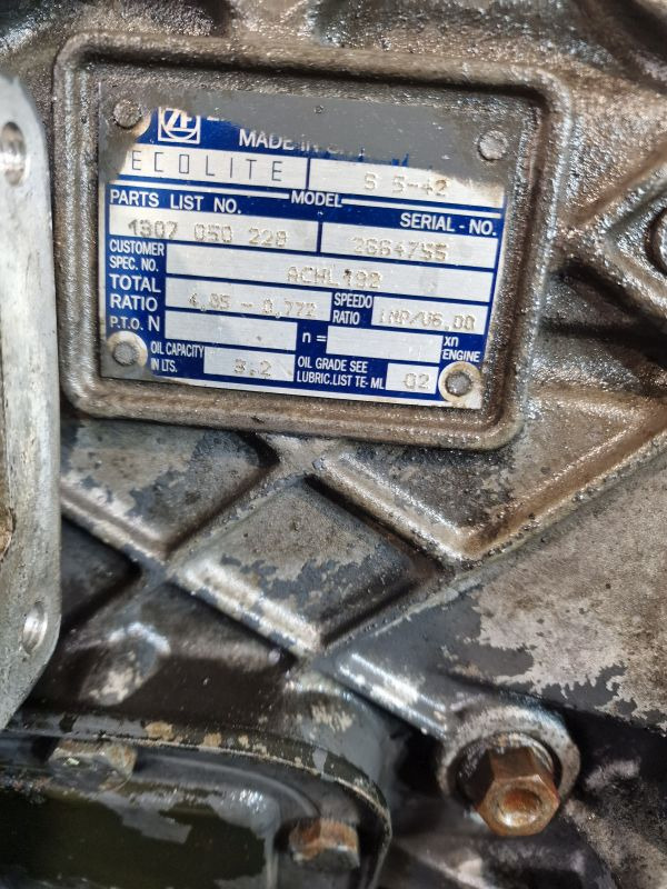 变速箱 ZF S5-42 Ecolite Gearbox：图11