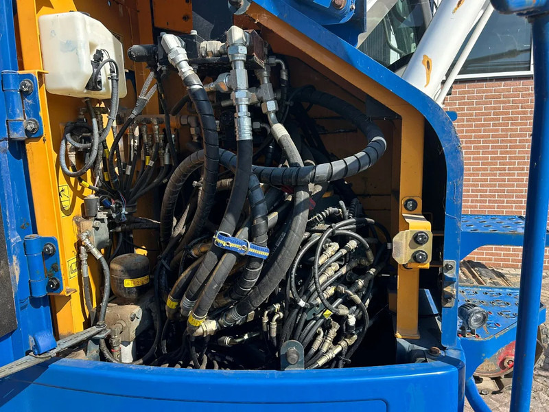 履带式挖掘机 Hyundai ROBEX145LCR-9A：图9