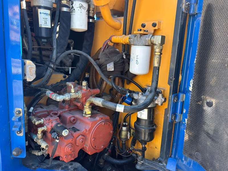 履带式挖掘机 Hyundai ROBEX145LCR-9A：图6