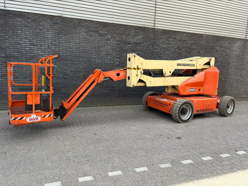 JLG E450AJ - 铰接臂:图1 JLG E450AJ - 铰接臂:图1