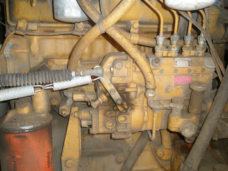 Komatsu W40-2 - 轮式装载机:图5 Komatsu W40-2 - 轮式装载机:图5