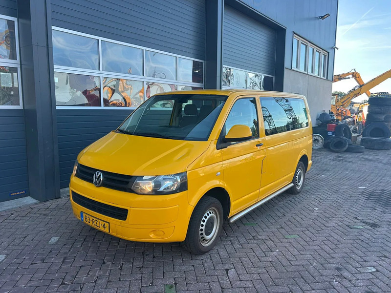 Volkswagen Transporter Kombi - 巴士:图1 Volkswagen Transporter Kombi - 巴士:图1