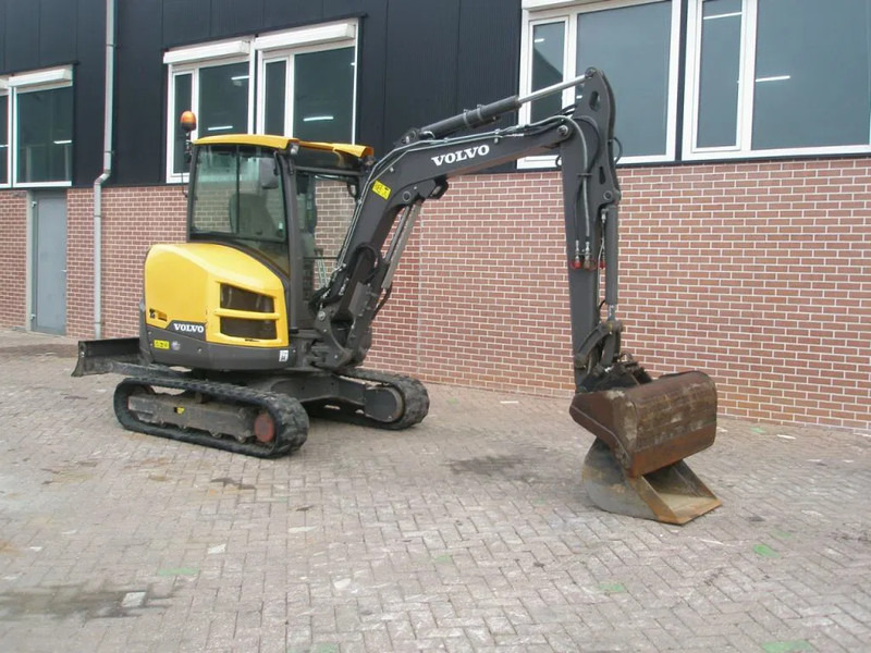 Volvo EC35D - 小型挖掘机:图4 Volvo EC35D - 小型挖掘机:图4