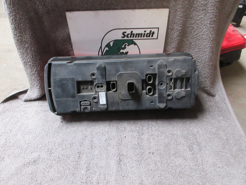 DAF 1875579 ACHTERLAMP DAF XF CF LF EURO 6 RECHTS & LINKS - 尾灯 适用于 卡车:图4 DAF 1875579 ACHTERLAMP DAF XF CF LF EURO 6 RECHTS & LINKS - 尾灯 适用于 卡车:图4