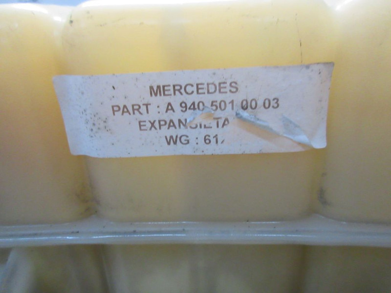 Mercedes-Benz AXOR A 940 501 00 03 EXPANSIEVAT EURO 5 - 膨胀水箱 适用于 卡车:图4 Mercedes-Benz AXOR A 940 501 00 03 EXPANSIEVAT EURO 5 - 膨胀水箱 适用于 卡车:图4