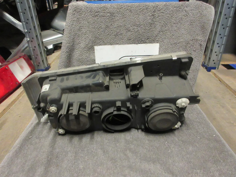 Renault 5010623620 KOPLAMP RENAULT AE MAGNUM MODEL 2014 LINKS - 前照灯 适用于 卡车:图3 Renault 5010623620 KOPLAMP RENAULT AE MAGNUM MODEL 2014 LINKS - 前照灯 适用于 卡车:图3