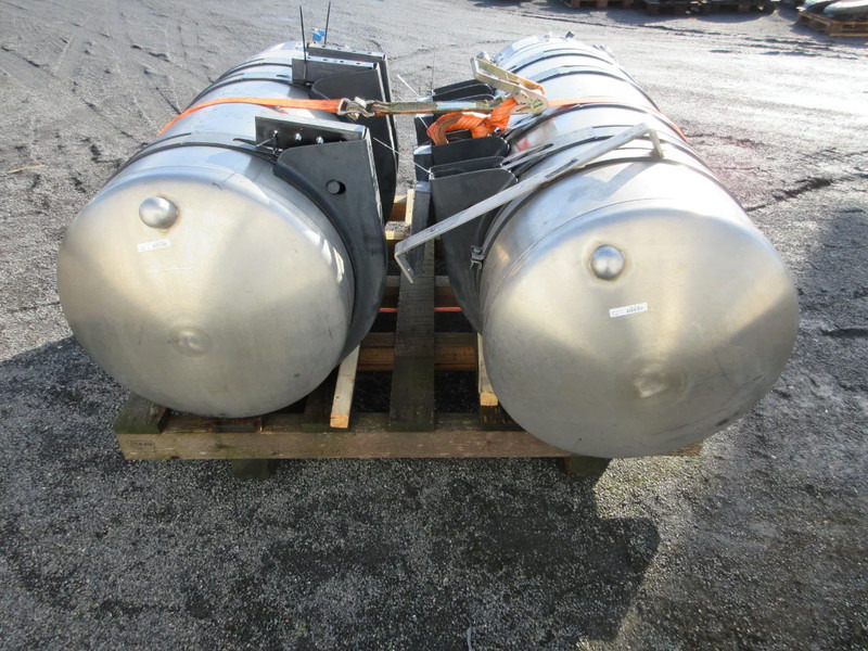 Scania 2859387 // 2782051 // 2859386 // 2782050 LNG TANKS SCANIA R 410 NGS 2021 - 燃料箱 适用于 卡车:图3 Scania 2859387 // 2782051 // 2859386 // 2782050 LNG TANKS SCANIA R 410 NGS 2021 - 燃料箱 适用于 卡车:图3